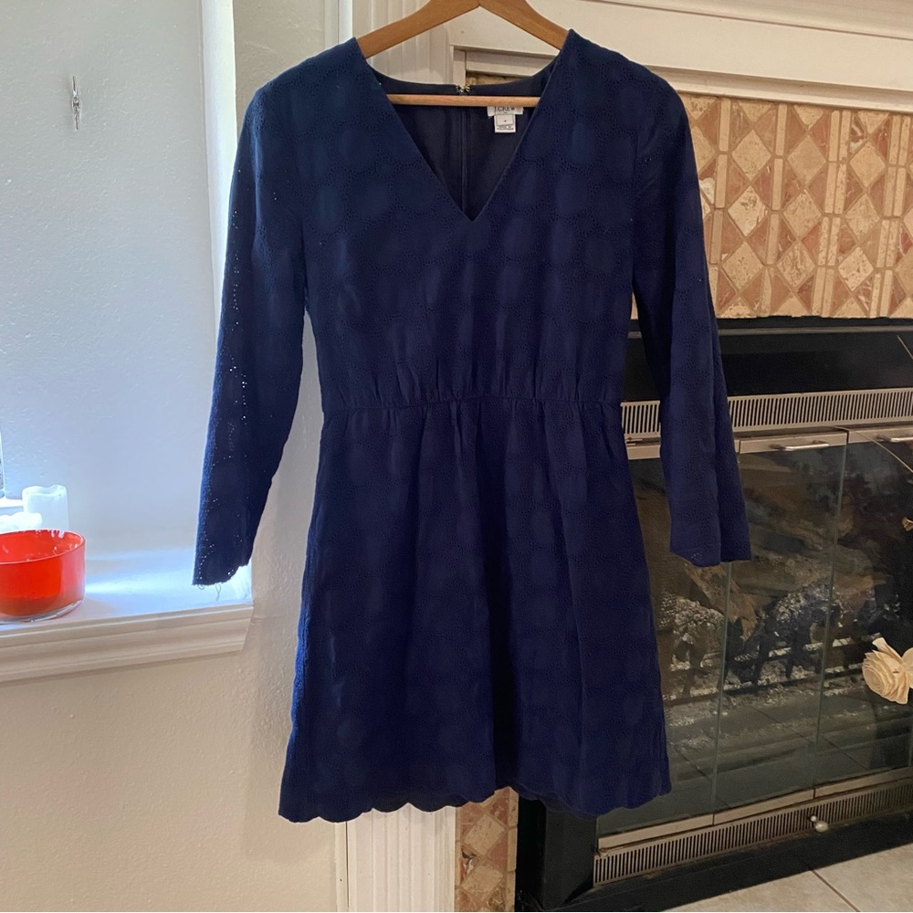 J crew size 4 dress eyelet lace navy- lined on body, sleeves only lace